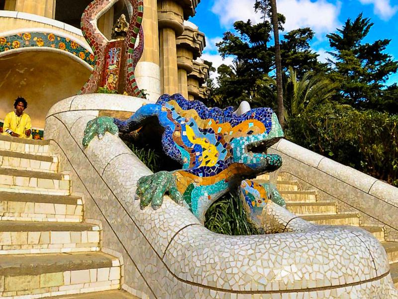 mosaic-lizard-in-parc-guell_800x600